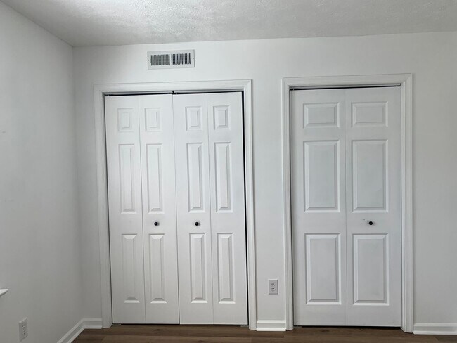 Foto del edificio - Rutherford Townhomes Off Fort Avenue