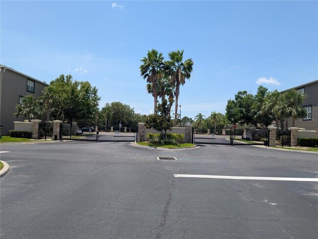 Building Photo - 2502 Lexington Oak Dr