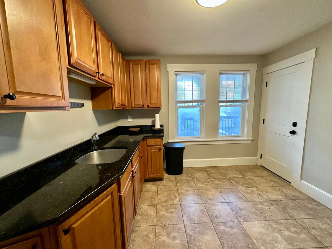 Foto principal - 4069 Washington St