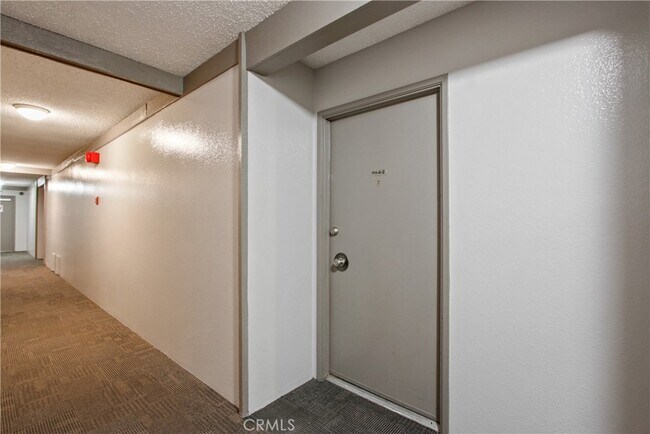 Foto del edificio - 278 N Wilshire Ave