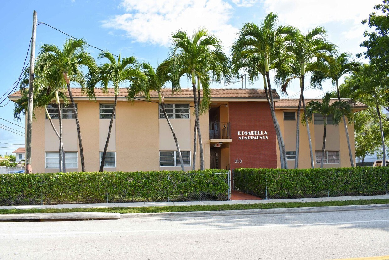 Foto principal - AVAILABLE NOW: For Rent - 2/1 Apartment fo...