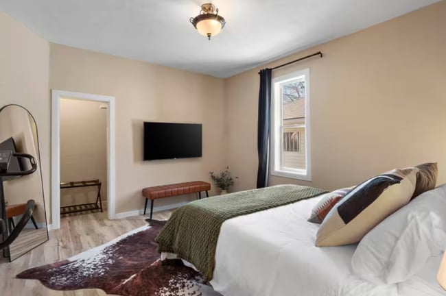 Foto del edificio - 719 E 9th Ave