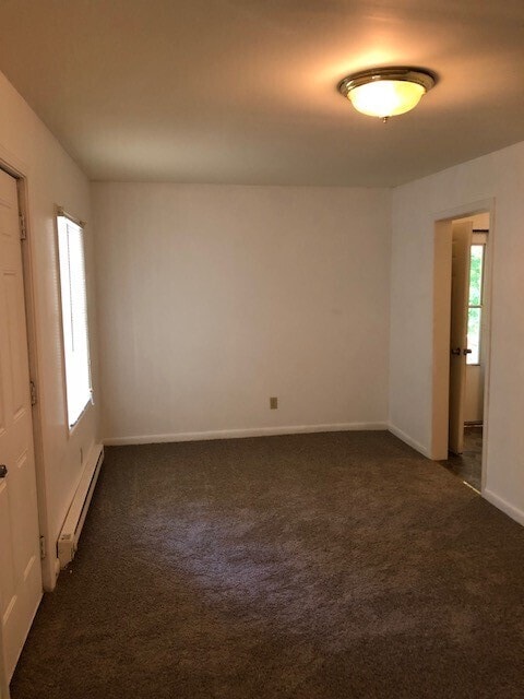 Building Photo - 127 Chase Ln