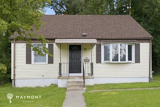 Building Photo - 825 Templecliff Rd