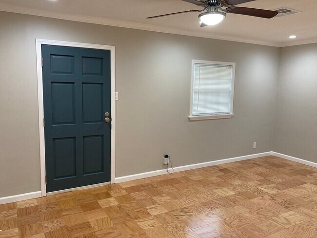 Living room, LED dimmable lighting, ceiling fan and hardwood flooring - 4443 Jacqueline Dr