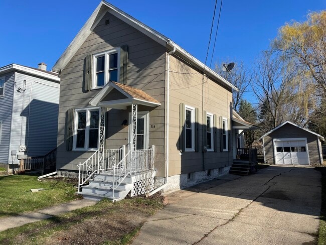 Building Photo - 314 E Lincoln St