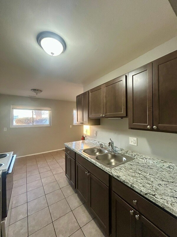 Foto del edificio - 4245 Quarry Rd