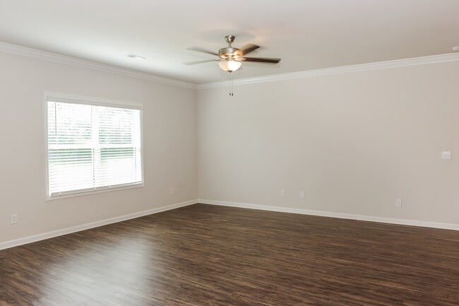 Building Photo - 12877 Tallulah Dr
