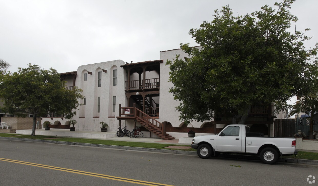 Building Photo - 415 15th St