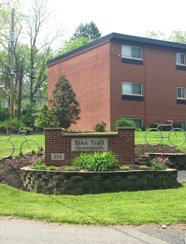 Bike Trail Apartments - 320 Hanna Ave