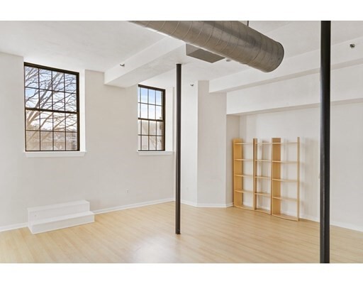 Building Photo - 441 Washington St