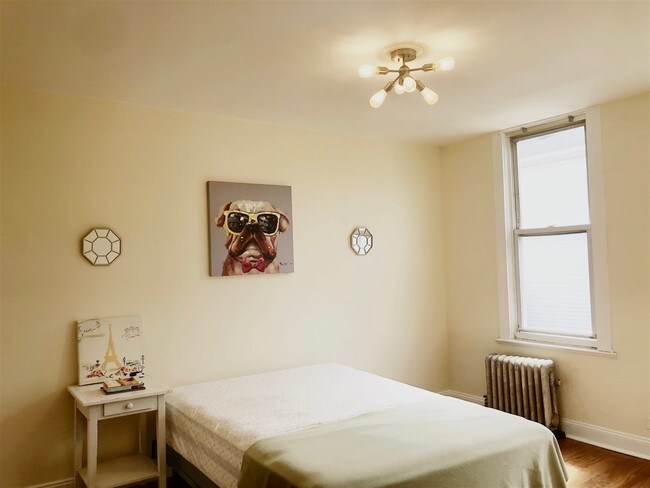 Foto del edificio - 10 Webster Ave