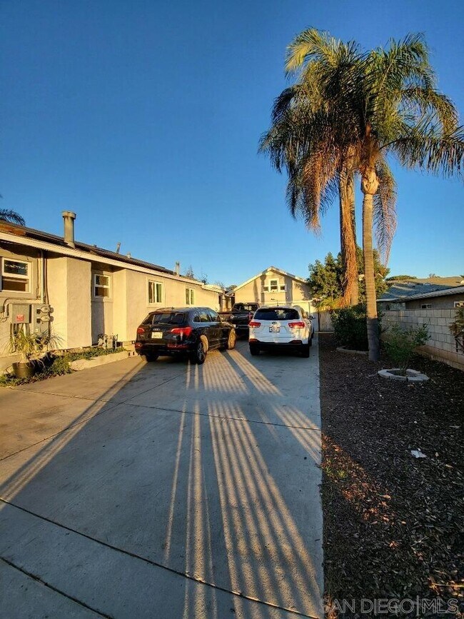 Building Photo - 3435 Helix St