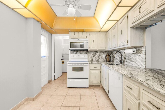 Foto del edificio - 6461 NW 2nd Ave