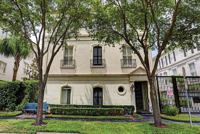 Foto del edificio - 150 Oak Place Dr
