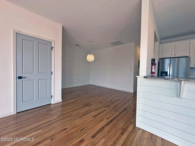 Foto del edificio - 865 Arnold Ave