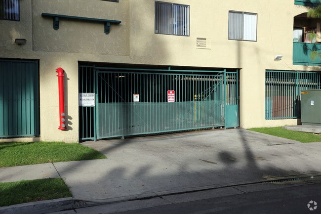 Building Photo - Casa De Porter Apartments