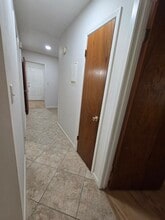 Building Photo - 400 Tanglewood Dr