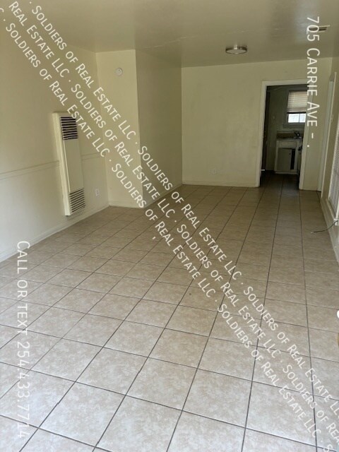 Foto del edificio - 705 Carrie Ave