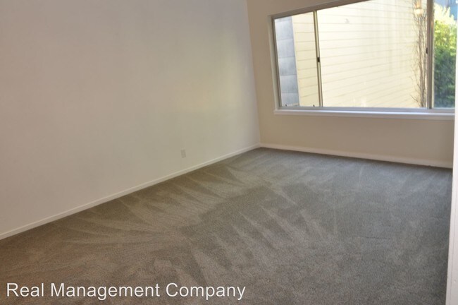 Building Photo - 4229 Cesar Chavez St