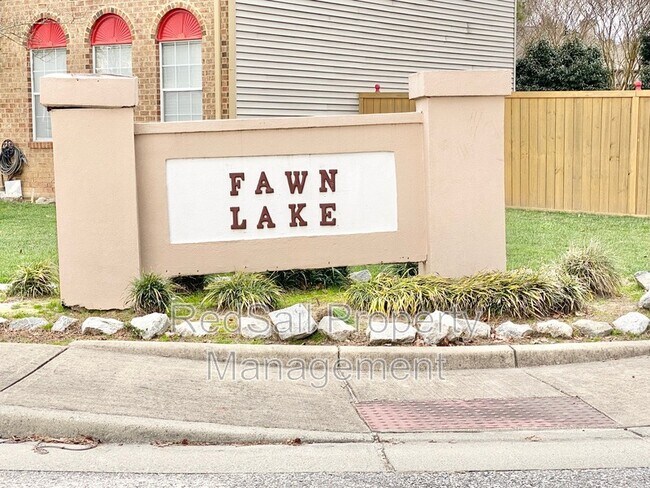 Foto del edificio - 786 Wilderness Way