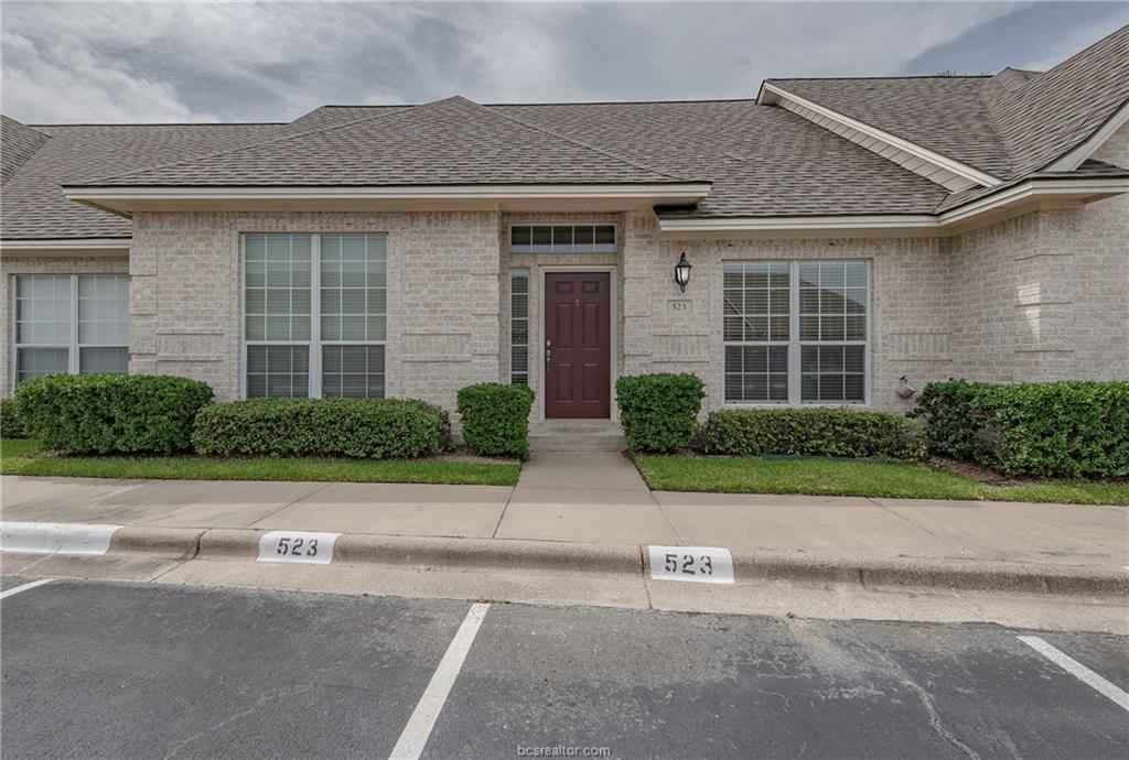 525 Fraternity Row, College Station, TX 77845 Townhome Rentals in