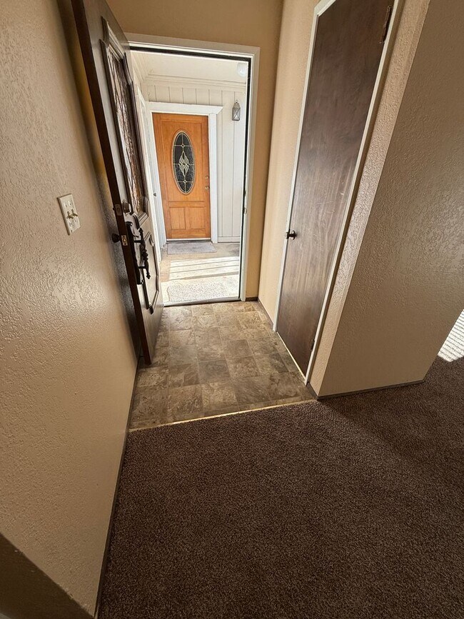 Foto del edificio - Charming 2-Bed, 2-Bath Condo in Auburn – Great Location & Move-In Ready