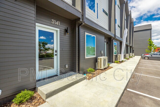 Foto del edificio - 3141 Riverwalk Parkway