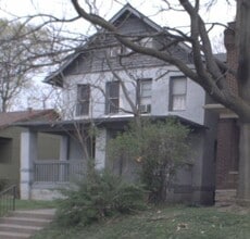 Building Photo - 318 E 20th Ave