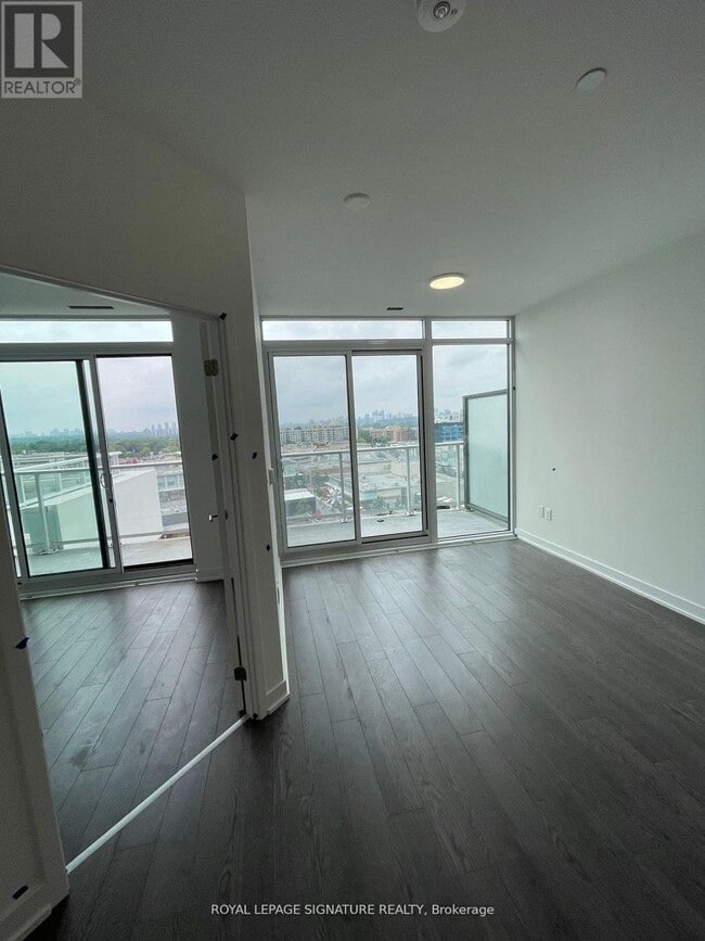Photo du bâtiment - 50-850 O'Neill Rd