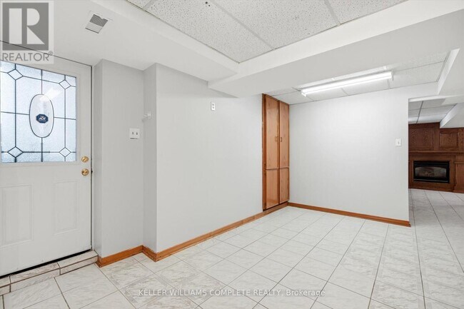 Photo du bâtiment - 114 Slinger Ave