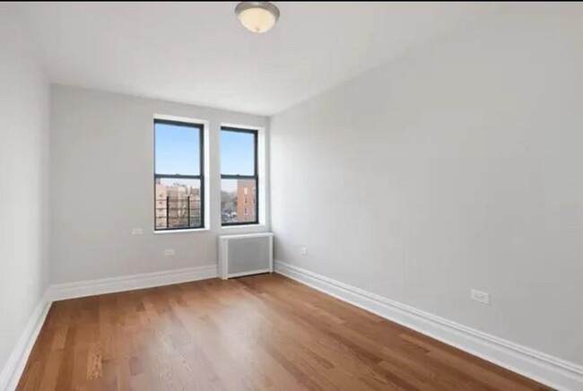 Building Photo - 41-60-60 Bowne St