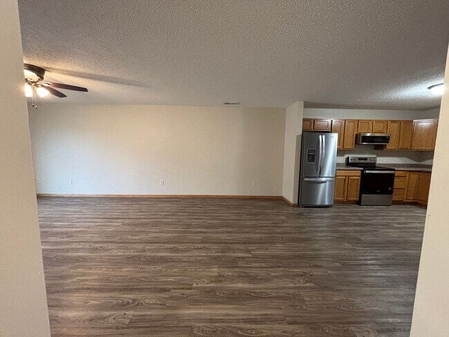 Building Photo - ALL NEW INTERIOR - 2 Bedroom Town Home