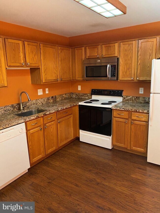 Building Photo - 8214 Winstead Pl