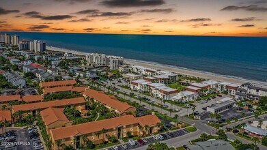 Building Photo - 204 Laguna Villa Blvd