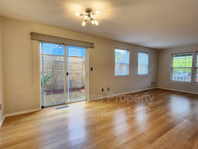 Building Photo - 1718 N Colfax St