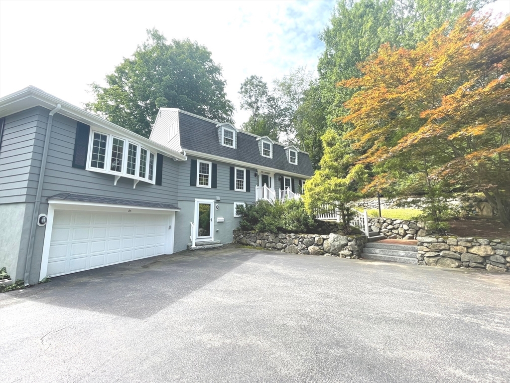 Primary Photo - 6 Bushnell Dr