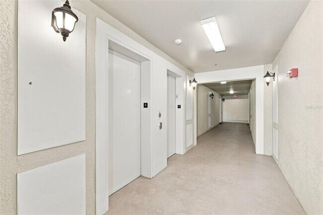 Building Photo - 3326 Robert Trent Jones Dr