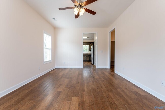 Foto del edificio - 105 Kaileigh Paige Cir