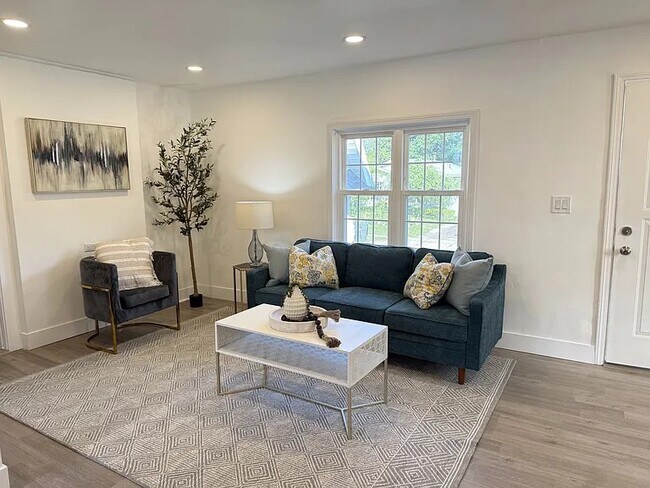 Foto del edificio - 1338 Meriline St