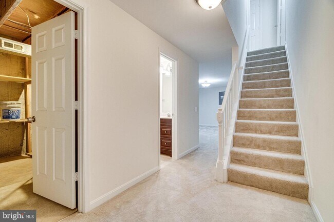 Foto del edificio - 12114 Wedgeway Ct