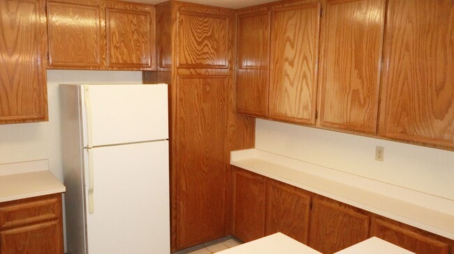 Building Photo - 3 bedrooms townhome in Chula Vista CA - Terranova Area