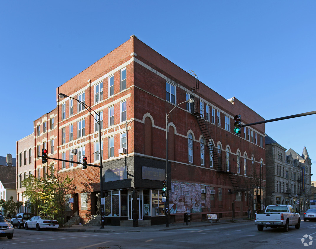 Primary Photo - 1213 W 18th St