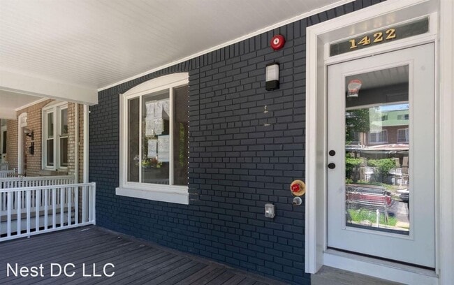 Building Photo - 3 br, 3.5 bath House - 1422 Shepherd St NW...