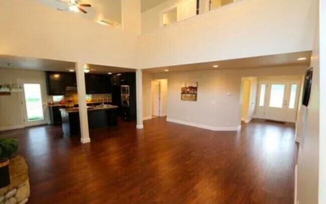 Foto del edificio - Spacious 4BR House in Ahwahnee on private ...