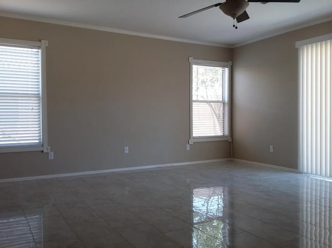 living room - 12606 W Myer Ln