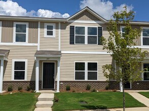 Building Photo - 209 Century Dr