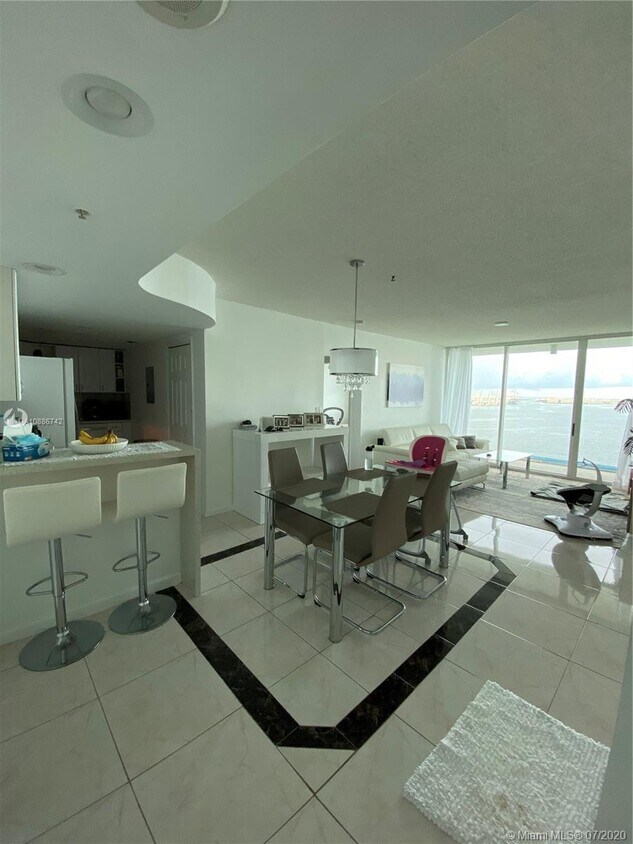 Foto principal - 800 Claughton Island Dr