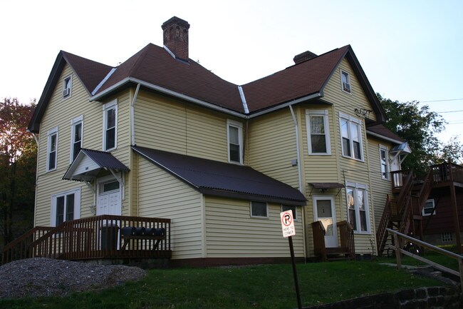 Building Photo - 630 E Brady St