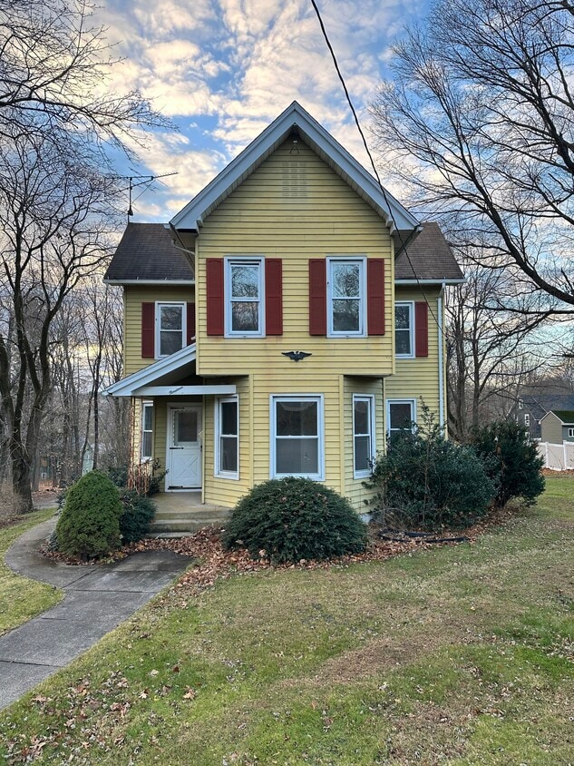 Primary Photo - 19 High St